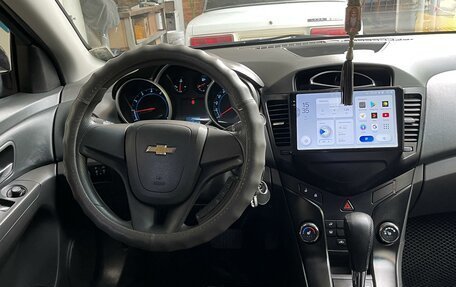 Chevrolet Cruze II, 2010 год, 930 000 рублей, 22 фотография