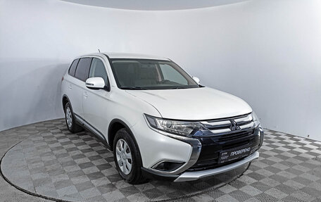 Mitsubishi Outlander III рестайлинг 3, 2015 год, 1 901 000 рублей, 3 фотография