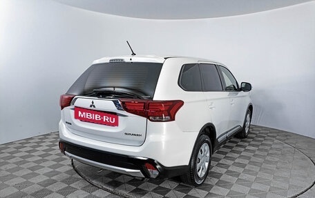 Mitsubishi Outlander III рестайлинг 3, 2015 год, 1 901 000 рублей, 5 фотография