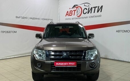 Mitsubishi Pajero IV, 2011 год, 2 399 000 рублей, 2 фотография