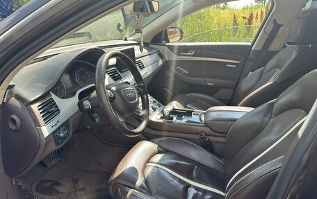 Audi A8, 2010 год, 1 550 000 рублей, 5 фотография