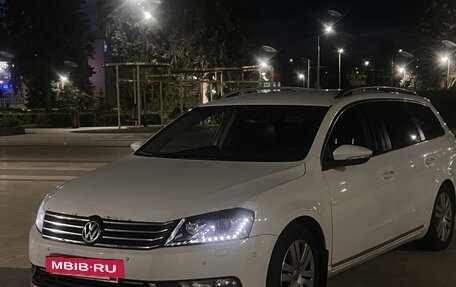 Volkswagen Passat B7, 2011 год, 859 000 рублей, 2 фотография