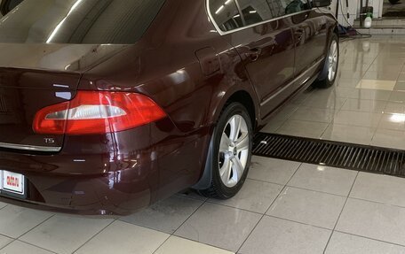 Skoda Superb III рестайлинг, 2012 год, 1 200 000 рублей, 2 фотография