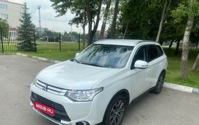 Mitsubishi Outlander III рестайлинг 3, 2014 год, 1 850 000 рублей, 1 фотография