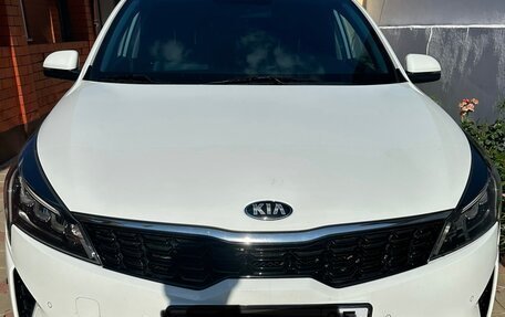 KIA Rio IV, 2021 год, 2 020 000 рублей, 1 фотография