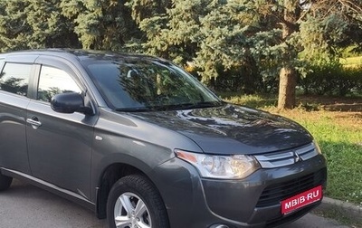 Mitsubishi Outlander III рестайлинг 3, 2014 год, 1 700 000 рублей, 1 фотография