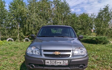 Chevrolet Niva I рестайлинг, 2018 год, 900 000 рублей, 1 фотография