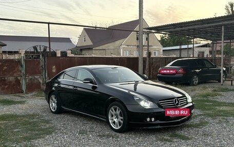 Mercedes-Benz CLS, 2005 год, 1 480 000 рублей, 2 фотография