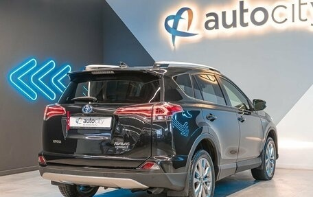 Toyota RAV4, 2017 год, 3 450 000 рублей, 6 фотография