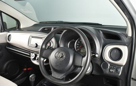 Toyota Vitz, 2012 год, 949 995 рублей, 8 фотография