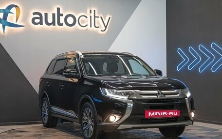 Mitsubishi Outlander III рестайлинг 3, 2015 год, 2 050 000 рублей, 4 фотография