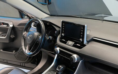 Toyota RAV4, 2019 год, 4 017 000 рублей, 22 фотография