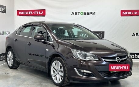 Opel Astra J, 2014 год, 930 000 рублей, 4 фотография