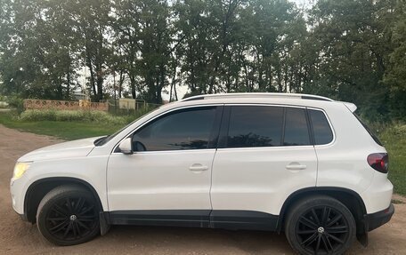 Volkswagen Tiguan I, 2010 год, 1 300 000 рублей, 2 фотография