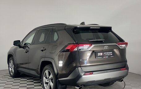 Toyota RAV4, 2019 год, 3 199 000 рублей, 7 фотография