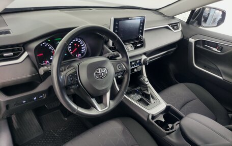 Toyota RAV4, 2019 год, 3 199 000 рублей, 15 фотография