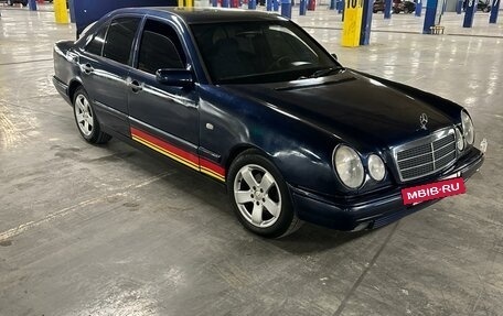 Mercedes-Benz E-Класс, 1996 год, 370 000 рублей, 2 фотография