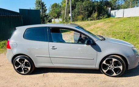 Volkswagen Golf V, 2003 год, 630 000 рублей, 2 фотография