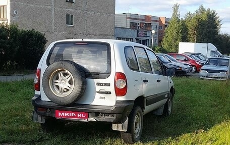 Chevrolet Niva I рестайлинг, 2003 год, 250 000 рублей, 3 фотография