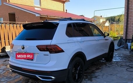 Volkswagen Tiguan II, 2021 год, 3 680 000 рублей, 5 фотография