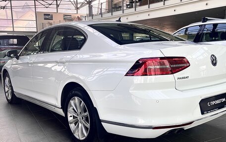 Volkswagen Passat B8 рестайлинг, 2018 год, 2 990 000 рублей, 6 фотография