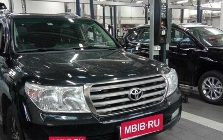 Toyota Land Cruiser 200, 2011 год, 3 091 000 рублей, 2 фотография