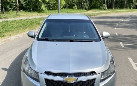 Chevrolet Cruze II, 2011 год, 740 000 рублей, 2 фотография