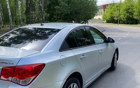 Chevrolet Cruze II, 2011 год, 740 000 рублей, 4 фотография