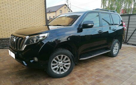 Toyota Land Cruiser Prado 150 рестайлинг 2, 2015 год, 3 350 000 рублей, 5 фотография