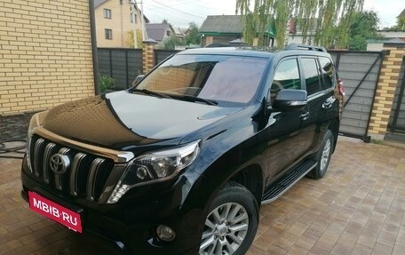 Toyota Land Cruiser Prado 150 рестайлинг 2, 2015 год, 3 350 000 рублей, 7 фотография