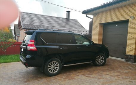 Toyota Land Cruiser Prado 150 рестайлинг 2, 2015 год, 3 350 000 рублей, 16 фотография