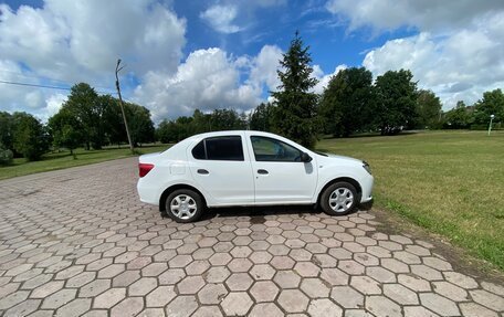 Renault Logan II, 2016 год, 500 000 рублей, 2 фотография