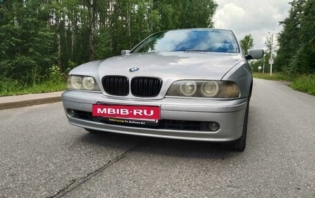 BMW 5 серия, 2001 год, 750 000 рублей, 3 фотография