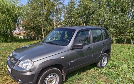 Chevrolet Niva I рестайлинг, 2018 год, 900 000 рублей, 11 фотография