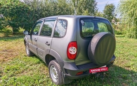 Chevrolet Niva I рестайлинг, 2018 год, 900 000 рублей, 9 фотография