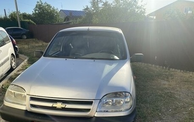 Chevrolet Niva I рестайлинг, 2005 год, 340 000 рублей, 1 фотография