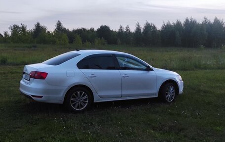 Volkswagen Jetta VI, 2014 год, 820 000 рублей, 2 фотография