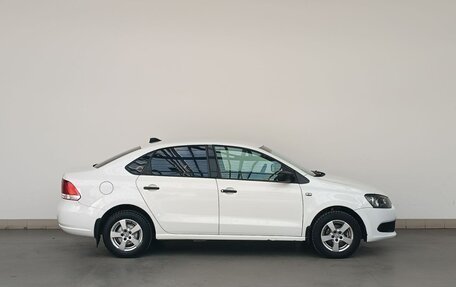 Volkswagen Polo VI (EU Market), 2012 год, 700 000 рублей, 4 фотография