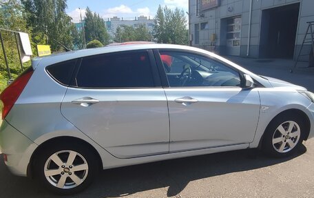 Hyundai Solaris II рестайлинг, 2012 год, 900 000 рублей, 6 фотография