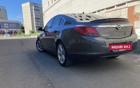 Opel Insignia II рестайлинг, 2010 год, 880 000 рублей, 8 фотография