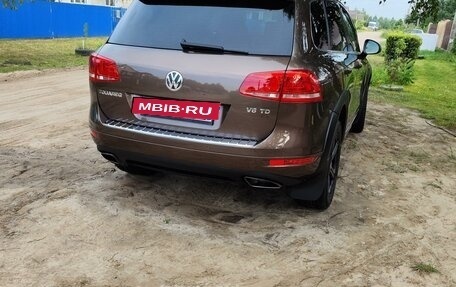 Volkswagen Touareg III, 2011 год, 2 490 000 рублей, 10 фотография