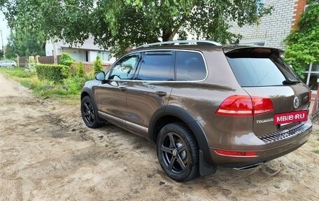 Volkswagen Touareg III, 2011 год, 2 490 000 рублей, 11 фотография