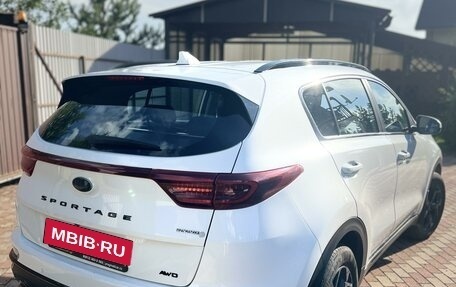 KIA Sportage IV рестайлинг, 2020 год, 2 850 000 рублей, 3 фотография