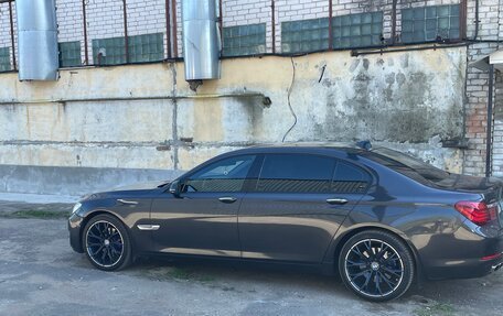 BMW 7 серия, 2013 год, 2 700 000 рублей, 13 фотография