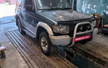 Mitsubishi Pajero III рестайлинг, 1994 год, 700 000 рублей, 2 фотография