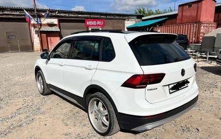 Volkswagen Tiguan II, 2019 год, 2 350 000 рублей, 3 фотография