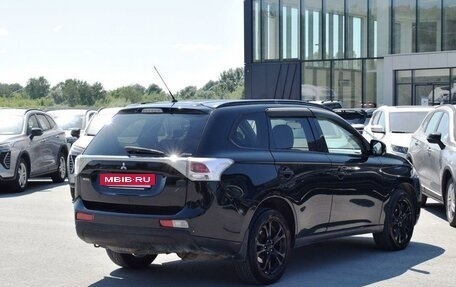 Mitsubishi Outlander III рестайлинг 3, 2014 год, 1 697 000 рублей, 3 фотография