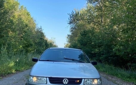 Volkswagen Passat B4, 1994 год, 200 000 рублей, 1 фотография