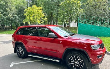 Jeep Grand Cherokee, 2017 год, 4 450 000 рублей, 10 фотография