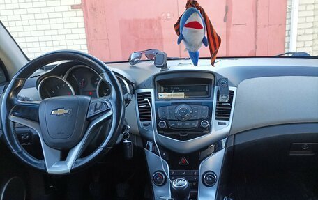 Chevrolet Cruze II, 2011 год, 720 000 рублей, 8 фотография